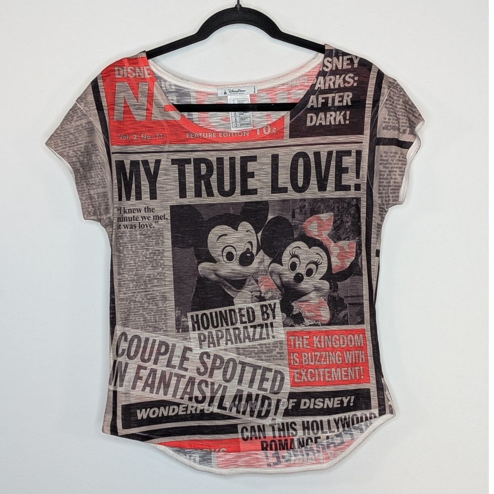 Disneyland‎ Mickey Minnie Donald Daisy Character Love Newspaper Print Tee Small